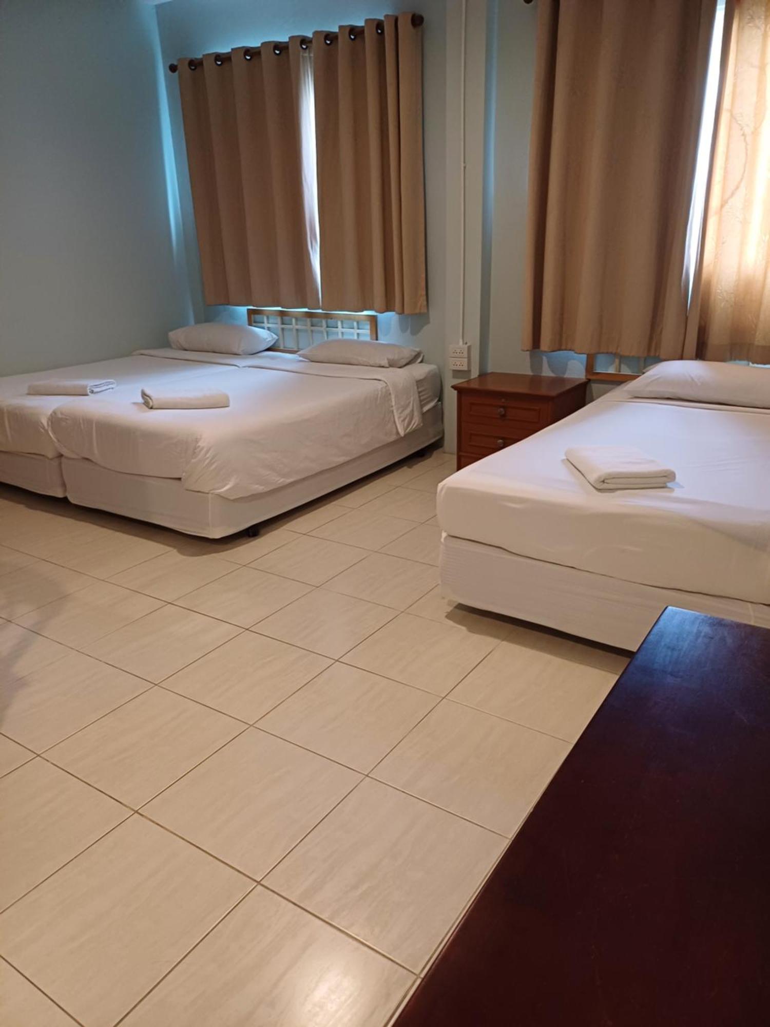 At Home Hotel HHQ Rum bild